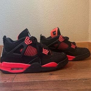 Jordan Flights - Red Thunder - Sz 6